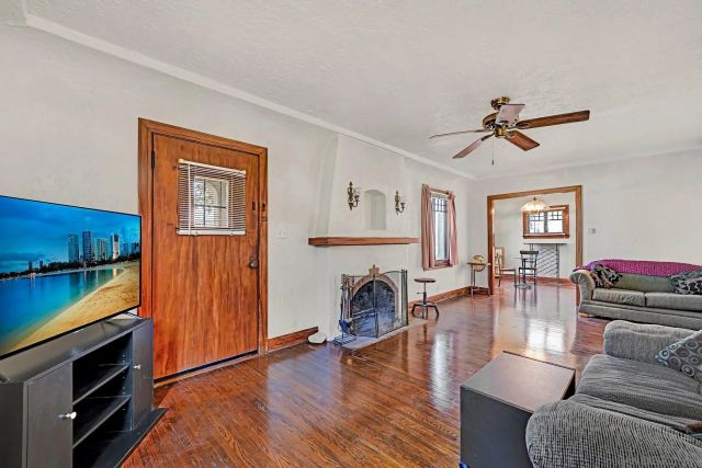 3055 Suncrest, San Diego, CA 92116