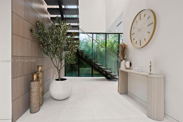 4534 Sheridan Ave, Miami Beach, FL 33140