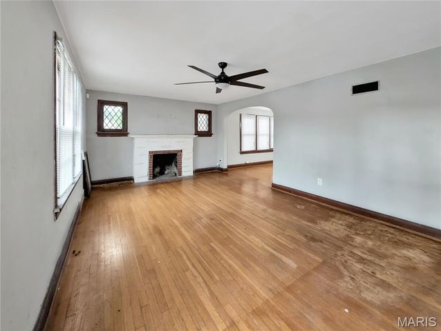 4401 Charlie Dooley Drive, St Louis, MO 63121