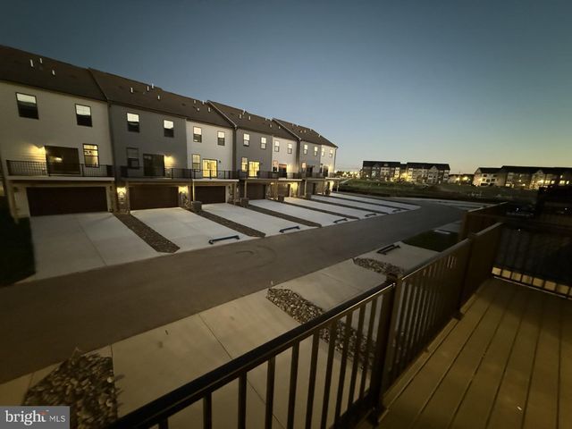 742 COMPASS WAY, Frederick, MD 21701