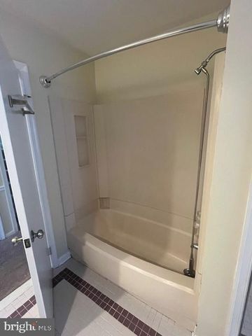 2569 LAUREL BRANCH DR, Waldorf, MD 20603