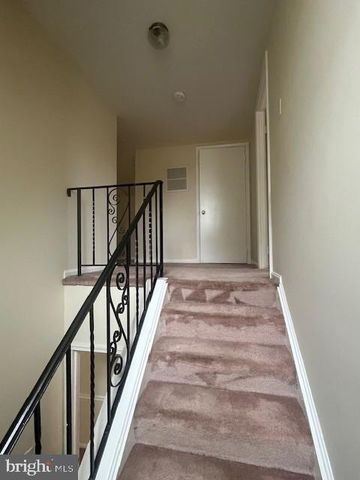 2569 LAUREL BRANCH DR, Waldorf, MD 20603