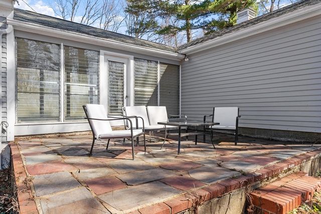 20 Bolton Rd, Harvard, MA 01451