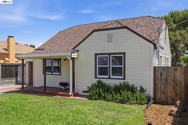 37340 Locust St, Newark, CA 94560