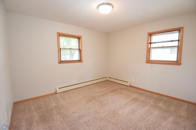 1613 15th Street S, Moorhead, MN 56560
