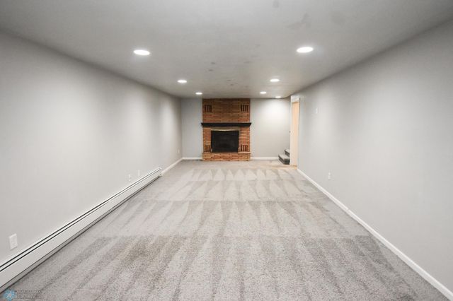 1613 15th Street S, Moorhead, MN 56560