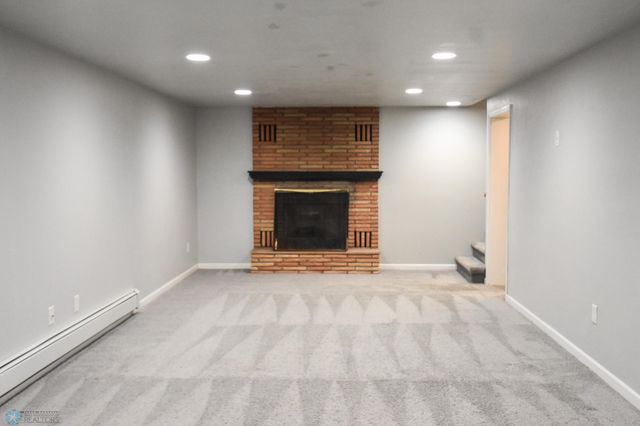 1613 15th Street S, Moorhead, MN 56560