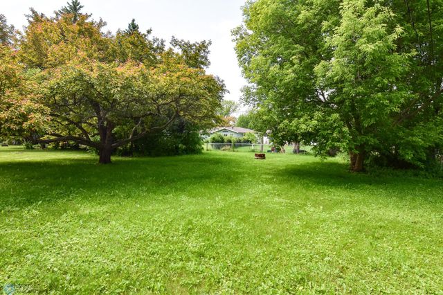 1613 15th Street S, Moorhead, MN 56560