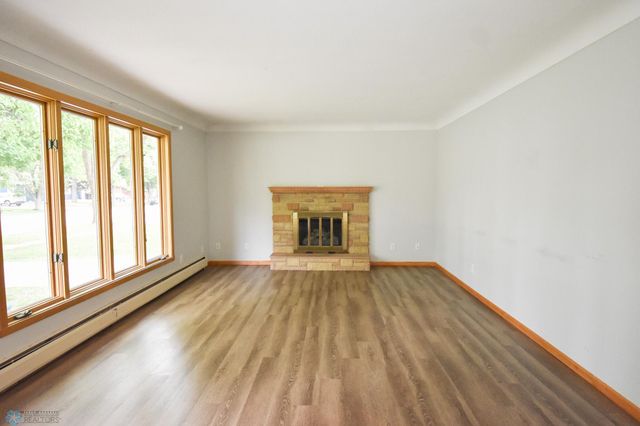 1613 15th Street S, Moorhead, MN 56560