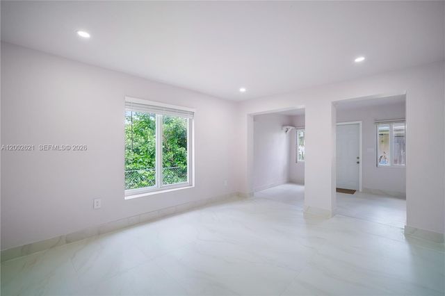 2456 Jackson St 1, Hollywood, FL 33020