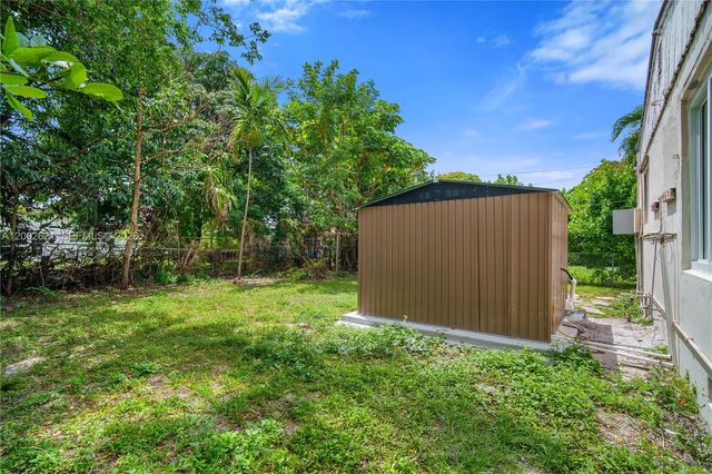 2456 Jackson St 1, Hollywood, FL 33020