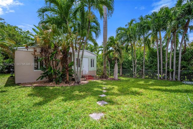 2456 Jackson St 1, Hollywood, FL 33020