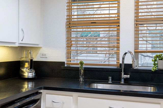 425 Navaro Way 108, San Jose, CA 95134