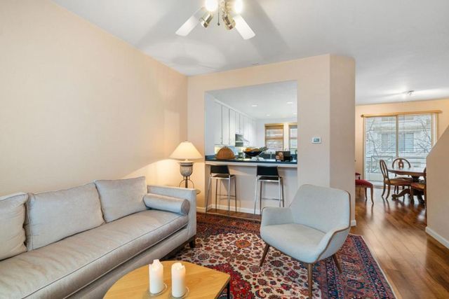 425 Navaro Way 108, San Jose, CA 95134