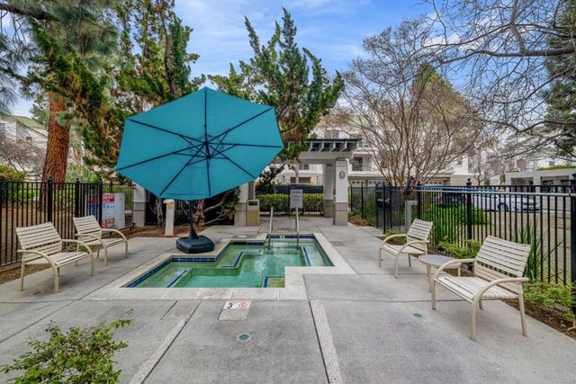 425 Navaro Way 108, San Jose, CA 95134