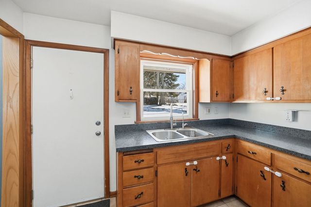 5012 Upland Drive, Rockford, IL 61108