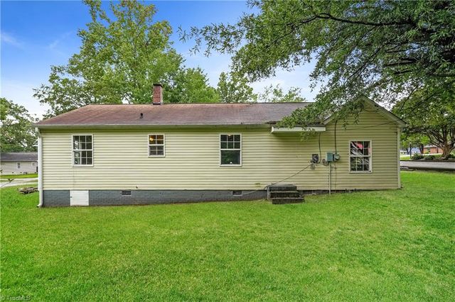 603 Edgewood Avenue, Thomasville, NC 27360