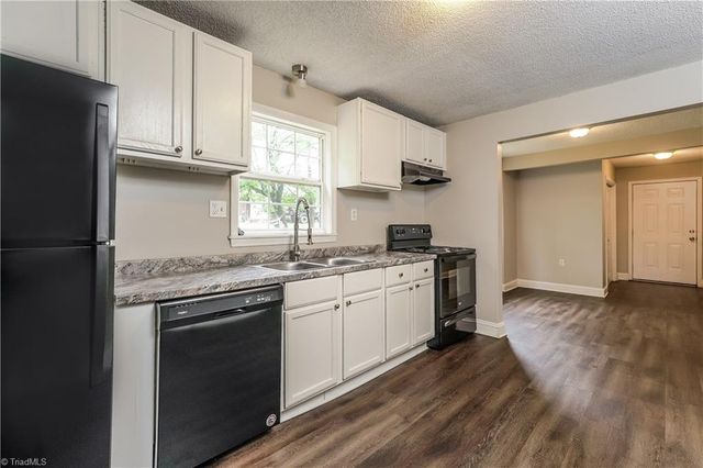 603 Edgewood Avenue, Thomasville, NC 27360