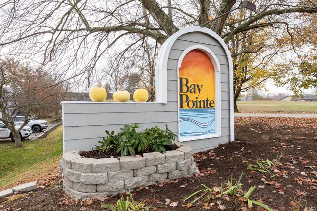 1922 E Bay Pointe Drive, Bloomington, IN 47401