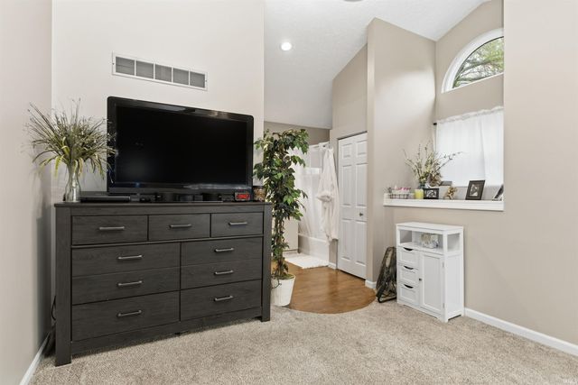 1922 E Bay Pointe Drive, Bloomington, IN 47401