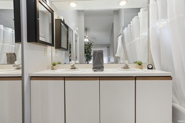 1922 E Bay Pointe Drive, Bloomington, IN 47401