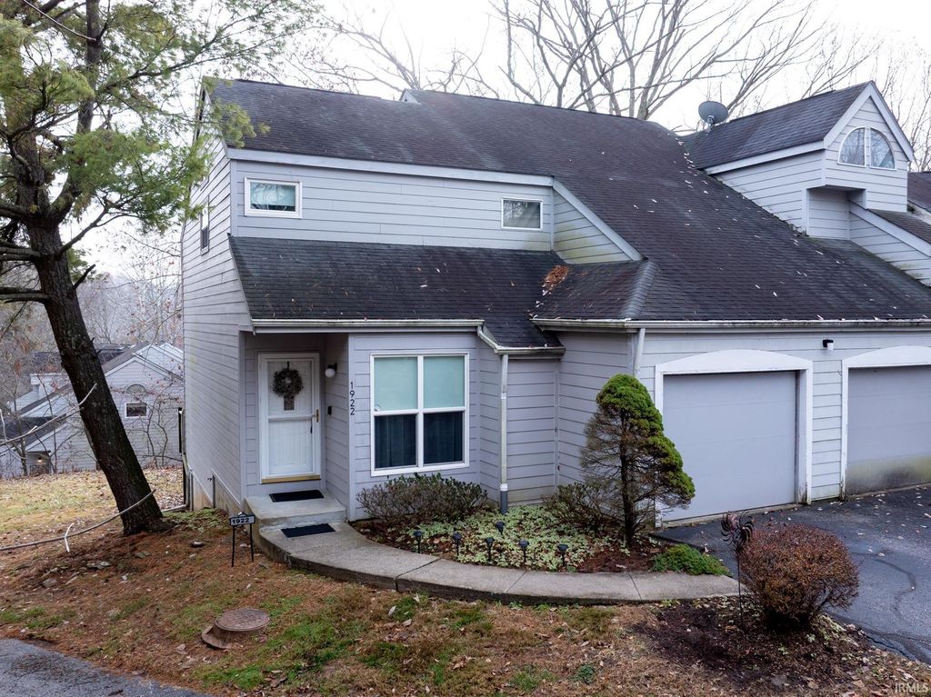 1922 E Bay Pointe Drive, Bloomington, IN 47401