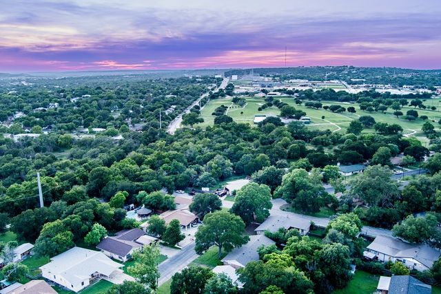 1107 Donna Kay Dr, Kerrville, TX 78028