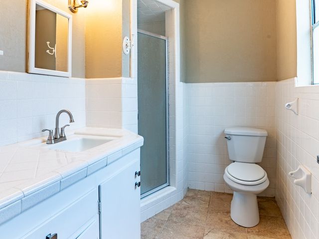 1107 Donna Kay Dr, Kerrville, TX 78028