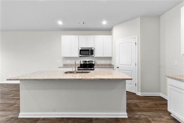 5276 Magnolia Grove Way, Gainesville, GA 30504