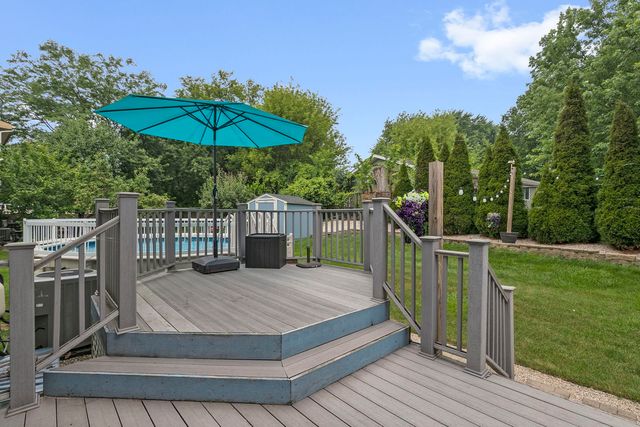 832 Fox Chase Drive, Round Lake Beach, IL 60073