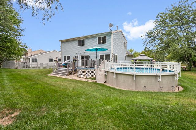 832 Fox Chase Drive, Round Lake Beach, IL 60073