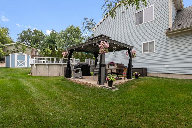 832 Fox Chase Drive, Round Lake Beach, IL 60073
