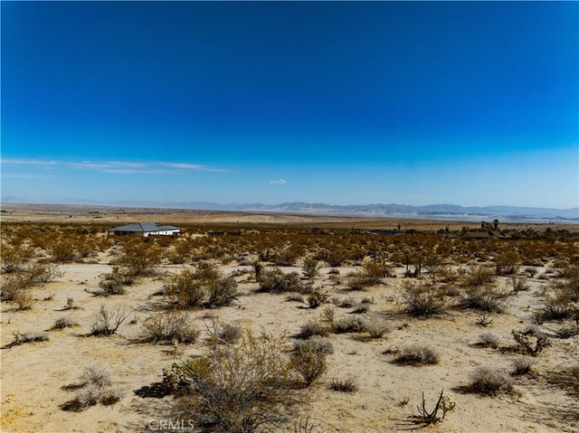7136 Sullivan, 29 Palms, CA 92277