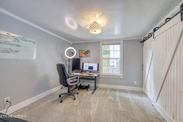 8404 Mecklenburg Court, Knoxville, TN 37923