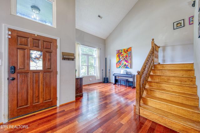 8404 Mecklenburg Court, Knoxville, TN 37923