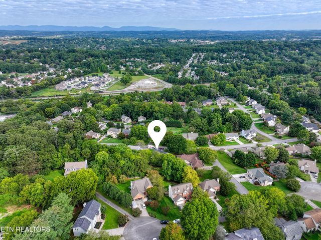 8404 Mecklenburg Court, Knoxville, TN 37923