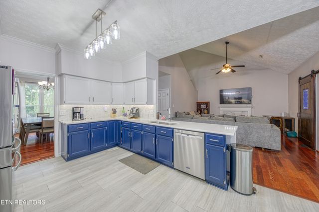 8404 Mecklenburg Court, Knoxville, TN 37923