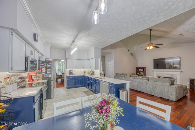 8404 Mecklenburg Court, Knoxville, TN 37923