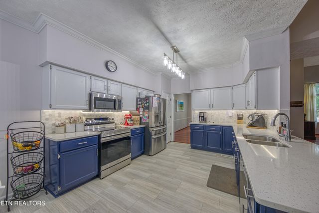 8404 Mecklenburg Court, Knoxville, TN 37923