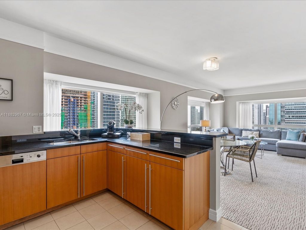 1435 Brickell Ave 3212, Miami, FL 33131
