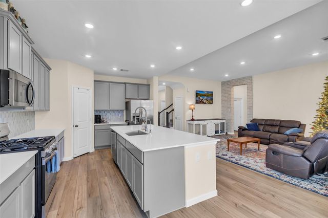 9502 Marble Park Lane, Baytown, TX 77521