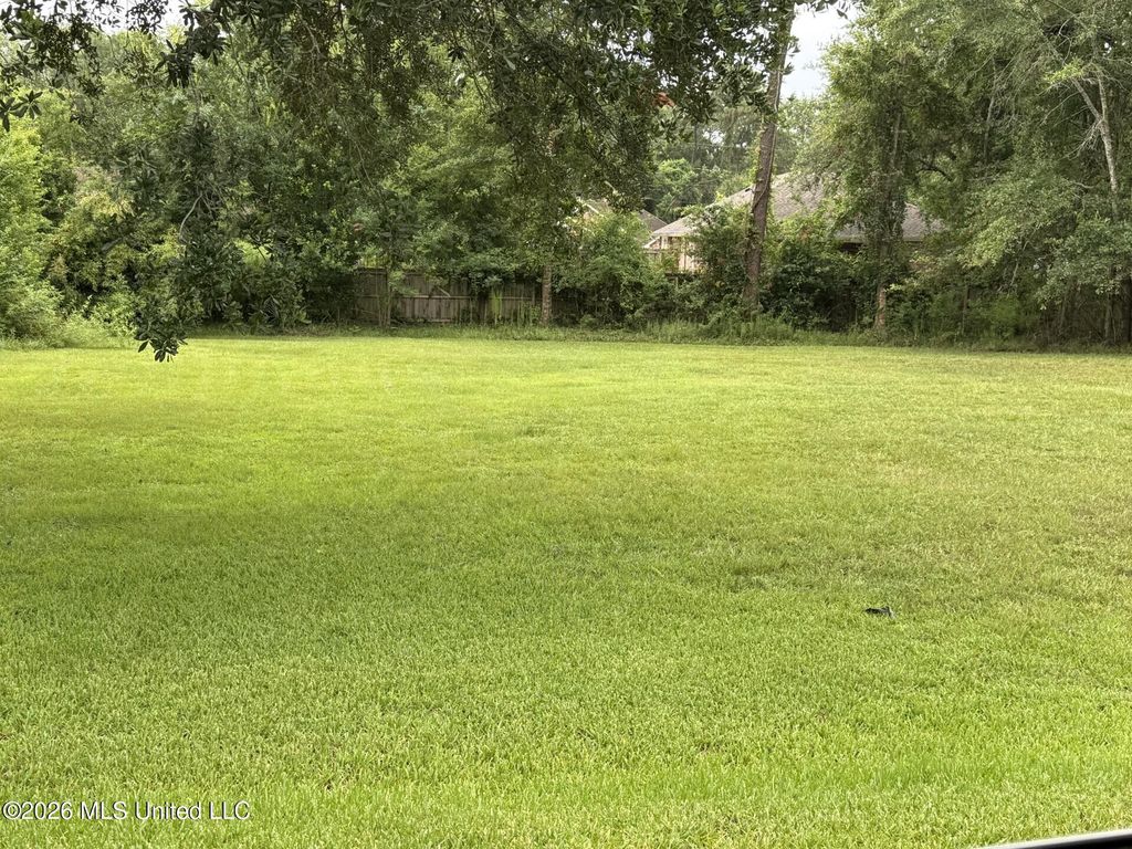 E Diamondhead Drive, Diamondhead, MS 39525