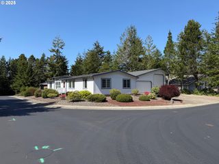 613 GLENBROOK Cir, Florence, OR 97439