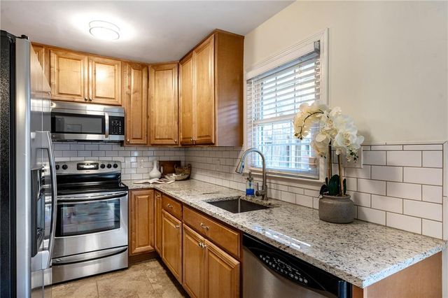 136 Peachtree Memorial NW Drive RI2, Atlanta, GA 30309