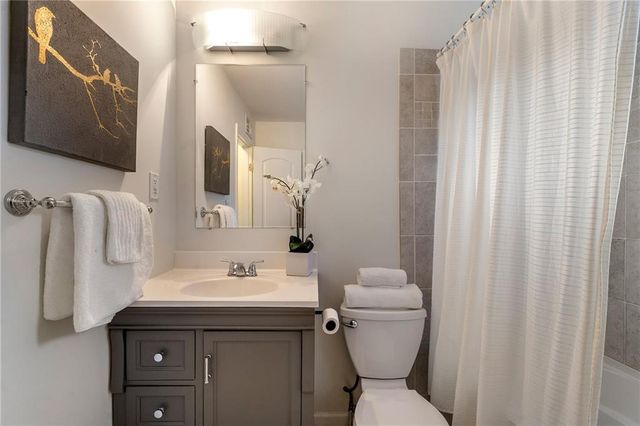 136 Peachtree Memorial NW Drive RI2, Atlanta, GA 30309