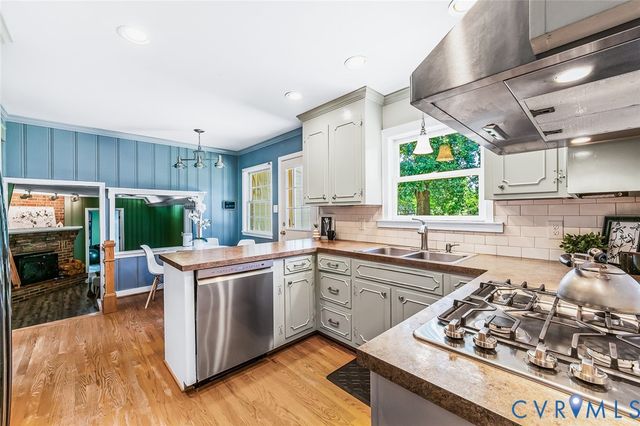 4407 Shoremeade Rd, North Chesterfield, VA 23234