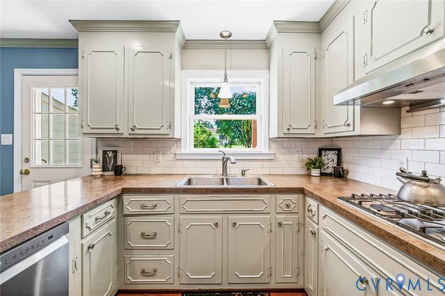 4407 Shoremeade Rd, North Chesterfield, VA 23234