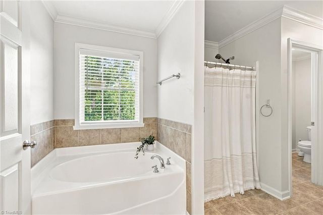 7620 Sterlingshire Drive, Greensboro, NC 27409