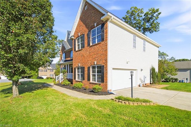 7620 Sterlingshire Drive, Greensboro, NC 27409