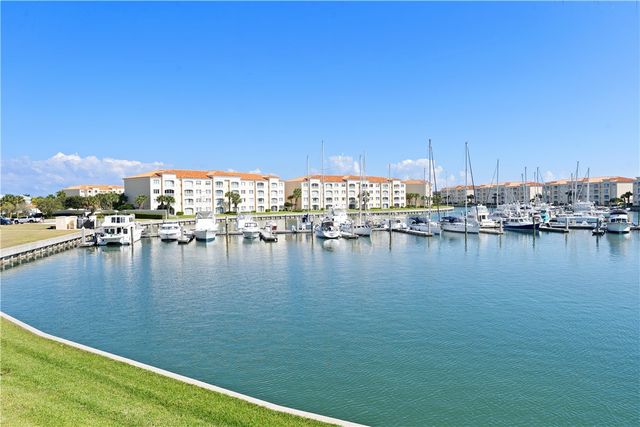 11 Harbour Isle Drive W 203, Hutchinson Island, FL 34949